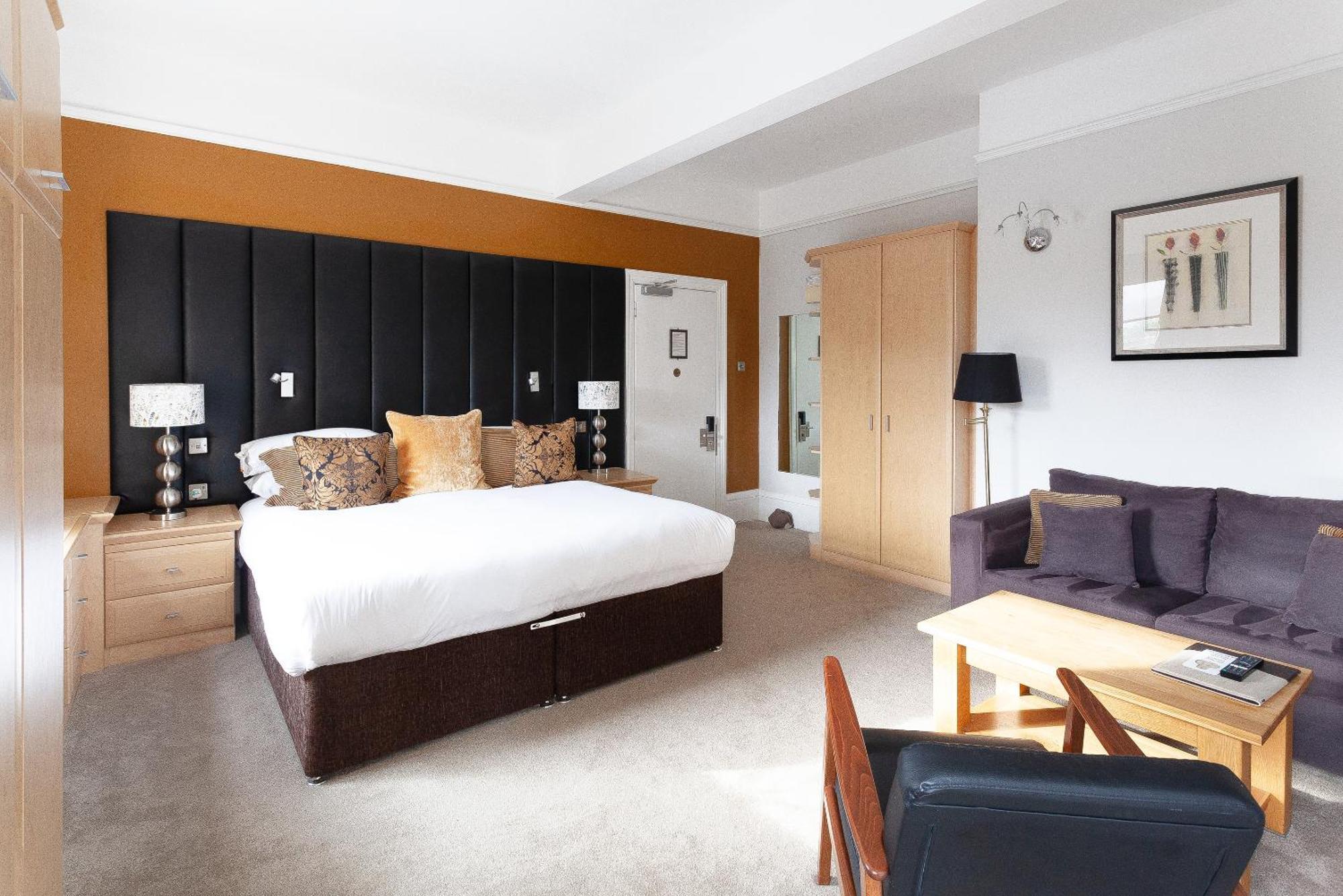 Beaumont House Hotel Cheltenham Buitenkant foto