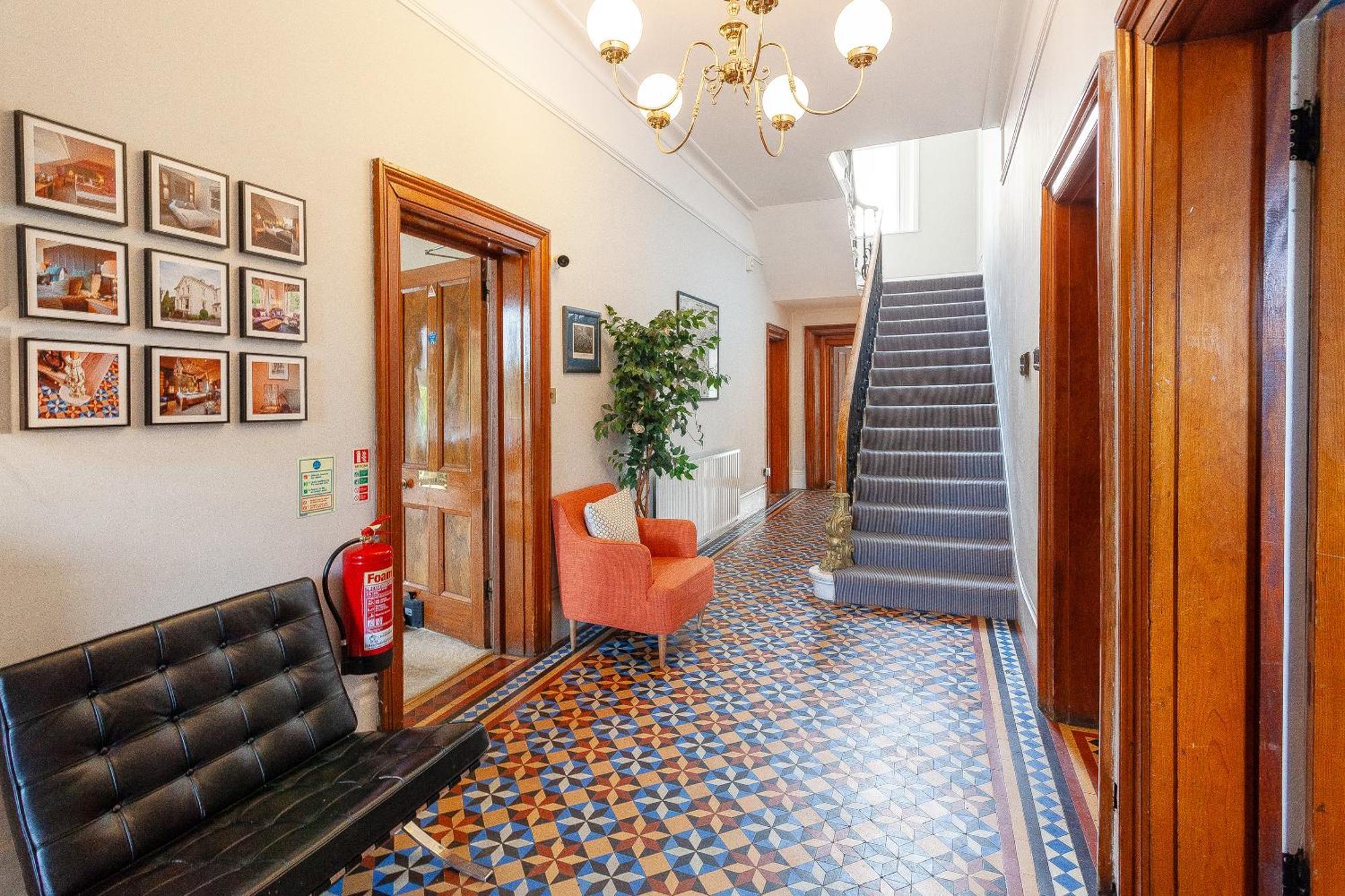 Beaumont House Hotel Cheltenham Buitenkant foto
